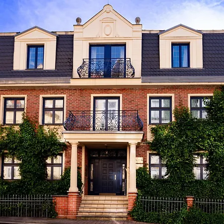 Apartment Twain