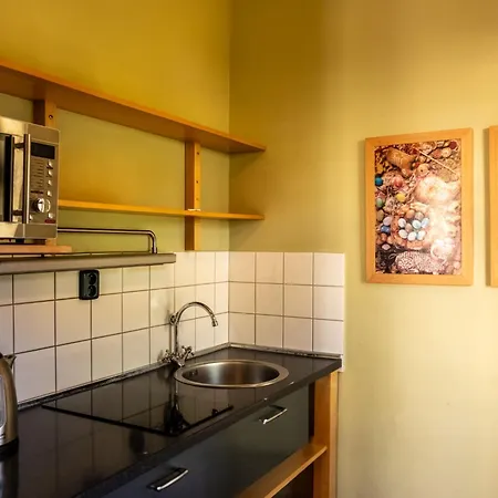 Apartment Twain *